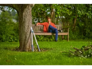 Gardena EasyCut L, dvoubřité, ideální pro čerstvé dřevo