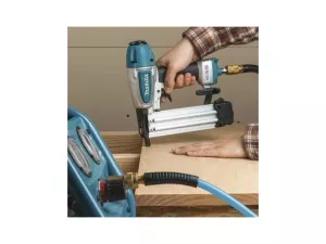 Hřebíkovačka pneumatická 15-50mm užší ústí, Makita AF506