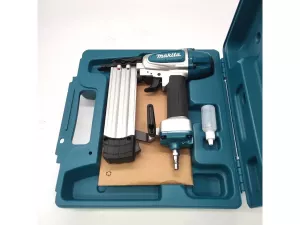 Hřebíkovačka pneumatická 15-50mm užší ústí, Makita AF506