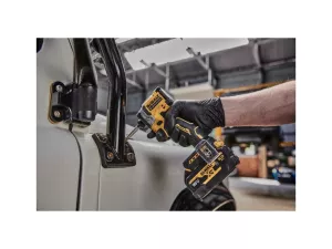 Utahovák rázový AKU XR DCF850NT bez AKU a nabíječky DEWALT