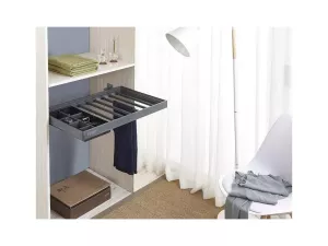 Drátěný program do šatní skříně