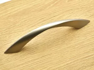 Úchytka Coria BA128 NZ br Hettich