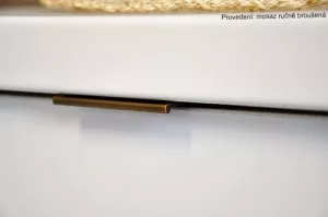 Úchytka VALEDA 128 mosaz ručně broušená Úchytka VALEDA 128 mosaz ručně broušená
